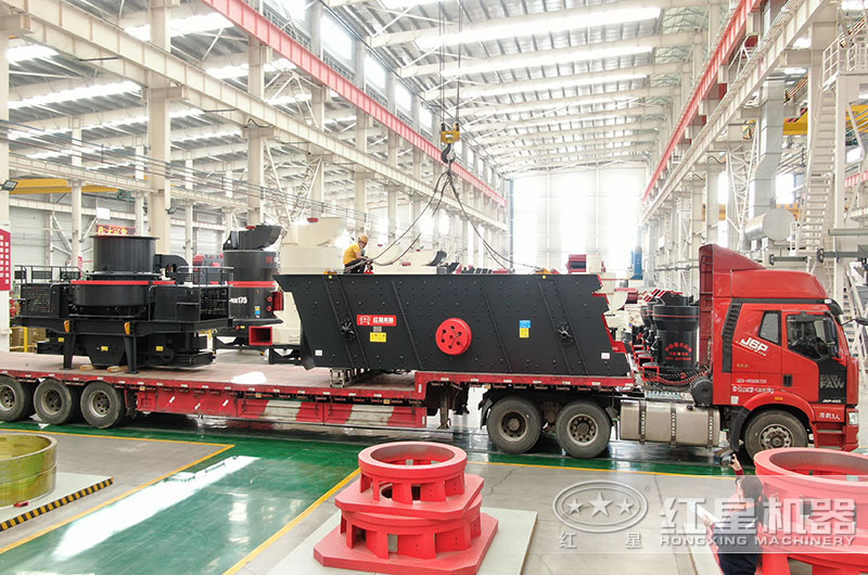 摩登6成套青石碎石加工设备装车发货现场