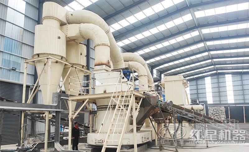 磨粉机现场 磨粉机现场