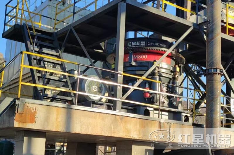 圆锥破碎机现场